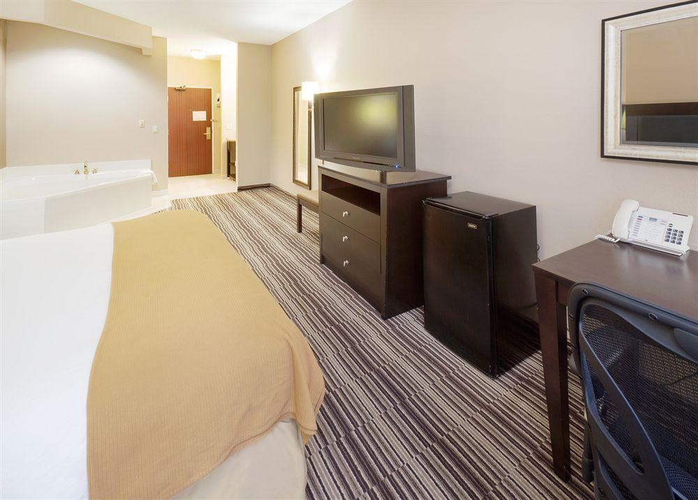Holiday Inn Express Hotel & Suites Burlington By Ihg Szoba fotó