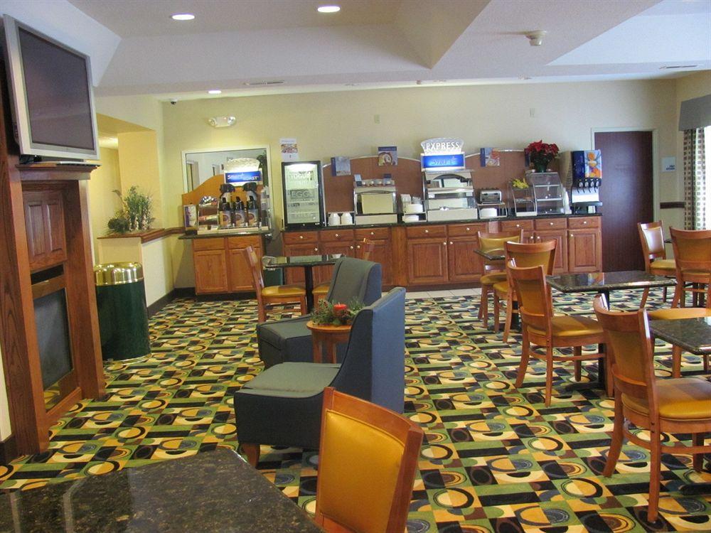 Holiday Inn Express Hotel & Suites Burlington By Ihg Kültér fotó