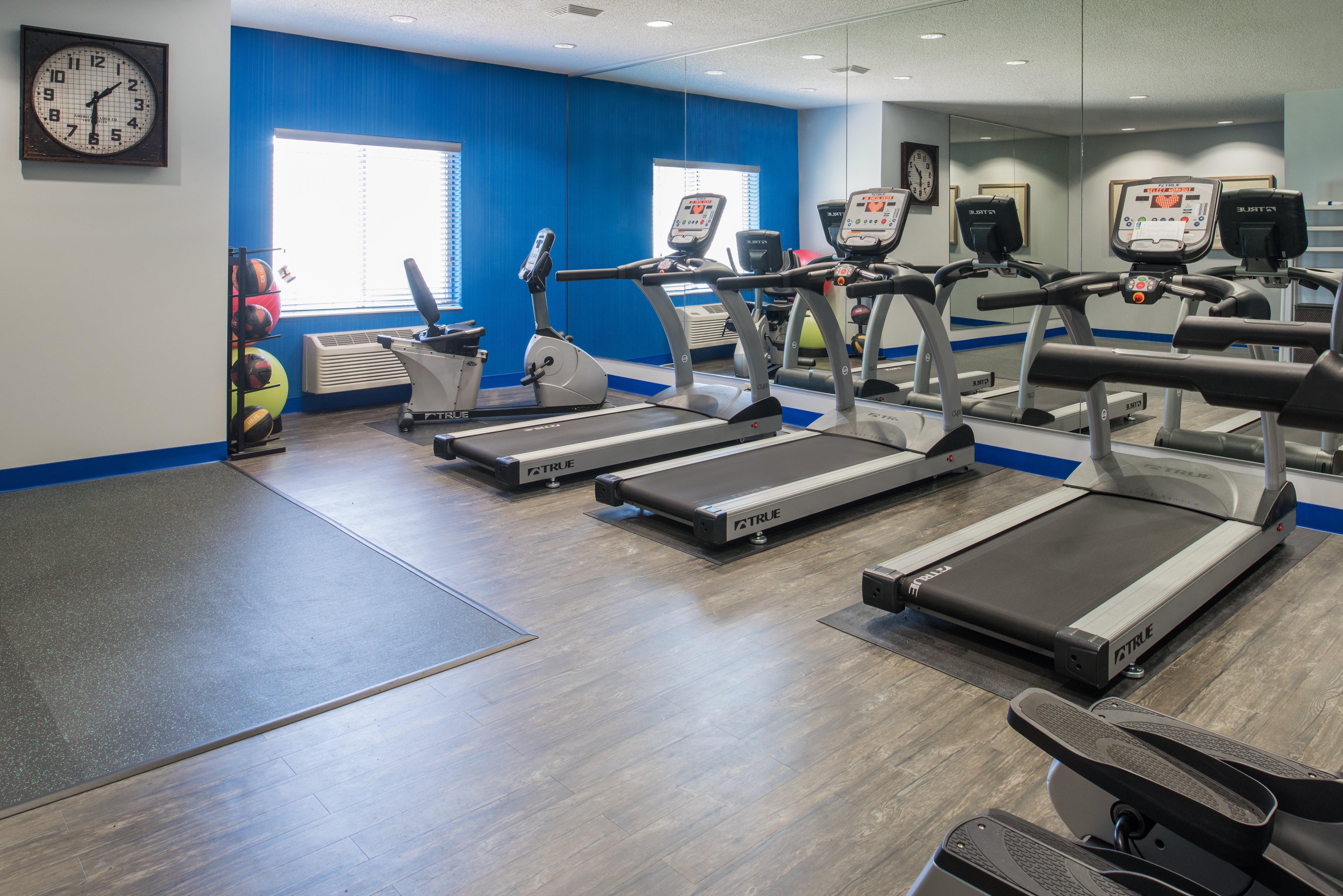 Holiday Inn Express Hotel & Suites Burlington By Ihg Kültér fotó