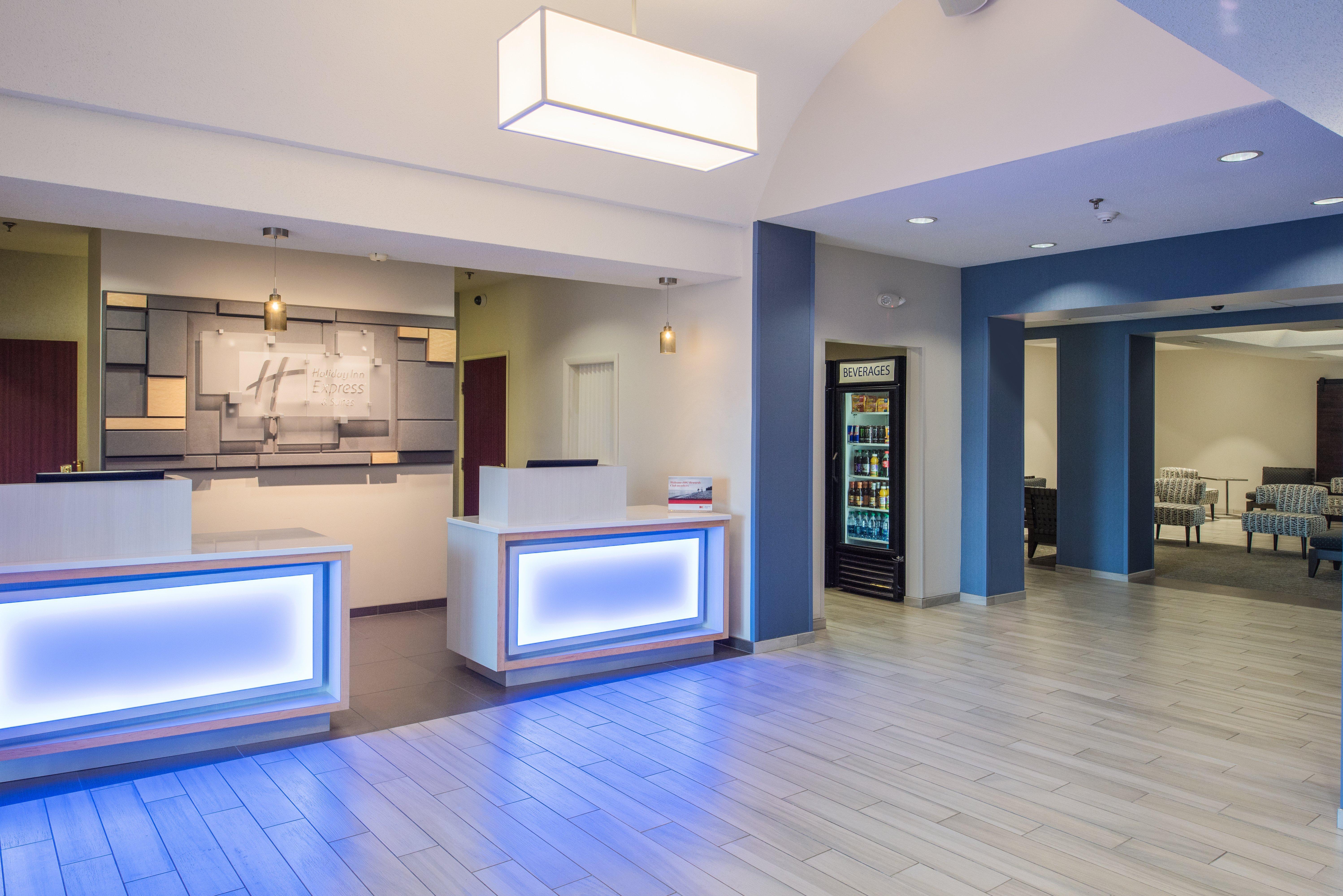 Holiday Inn Express Hotel & Suites Burlington By Ihg Kültér fotó
