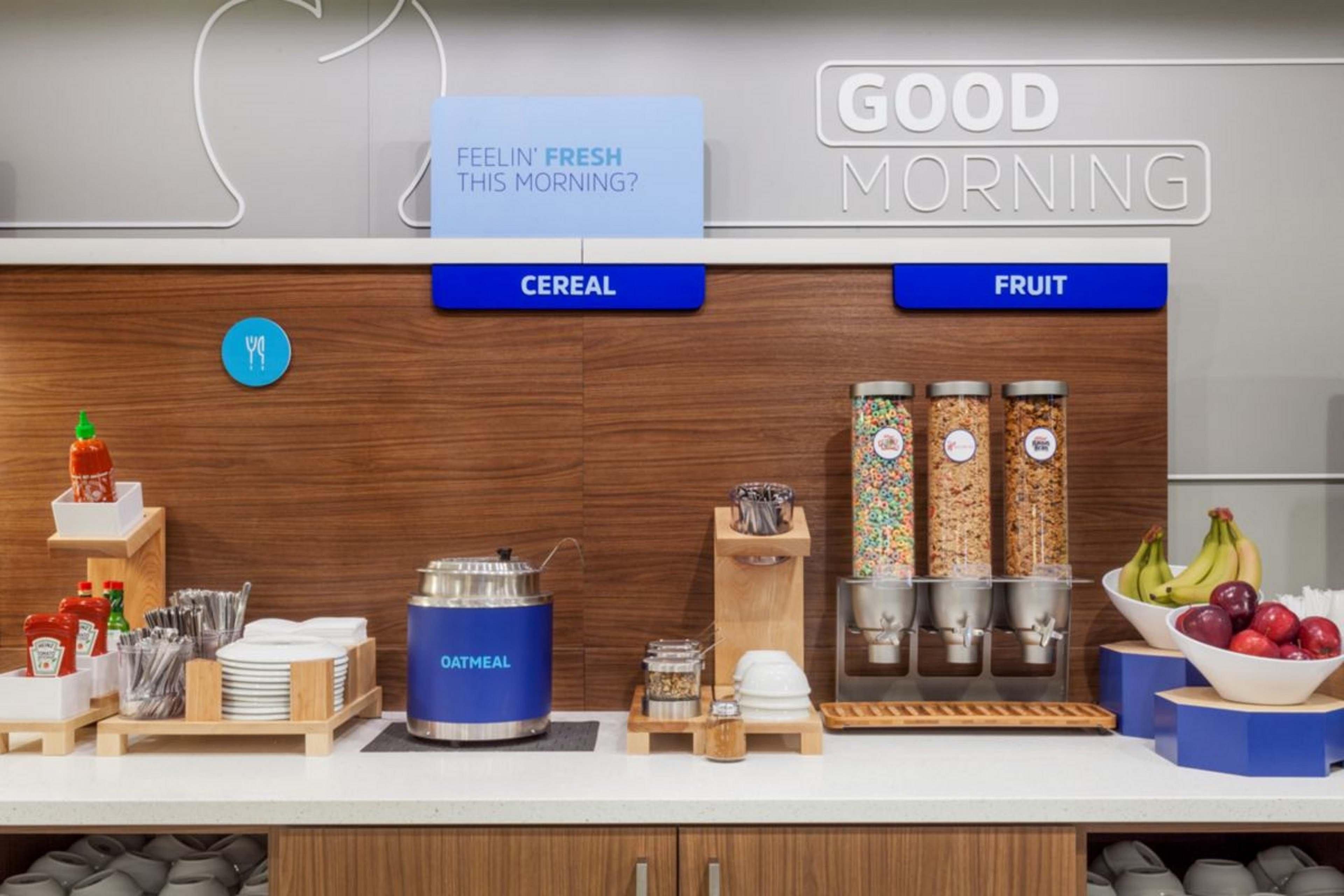 Holiday Inn Express Hotel & Suites Burlington By Ihg Kültér fotó