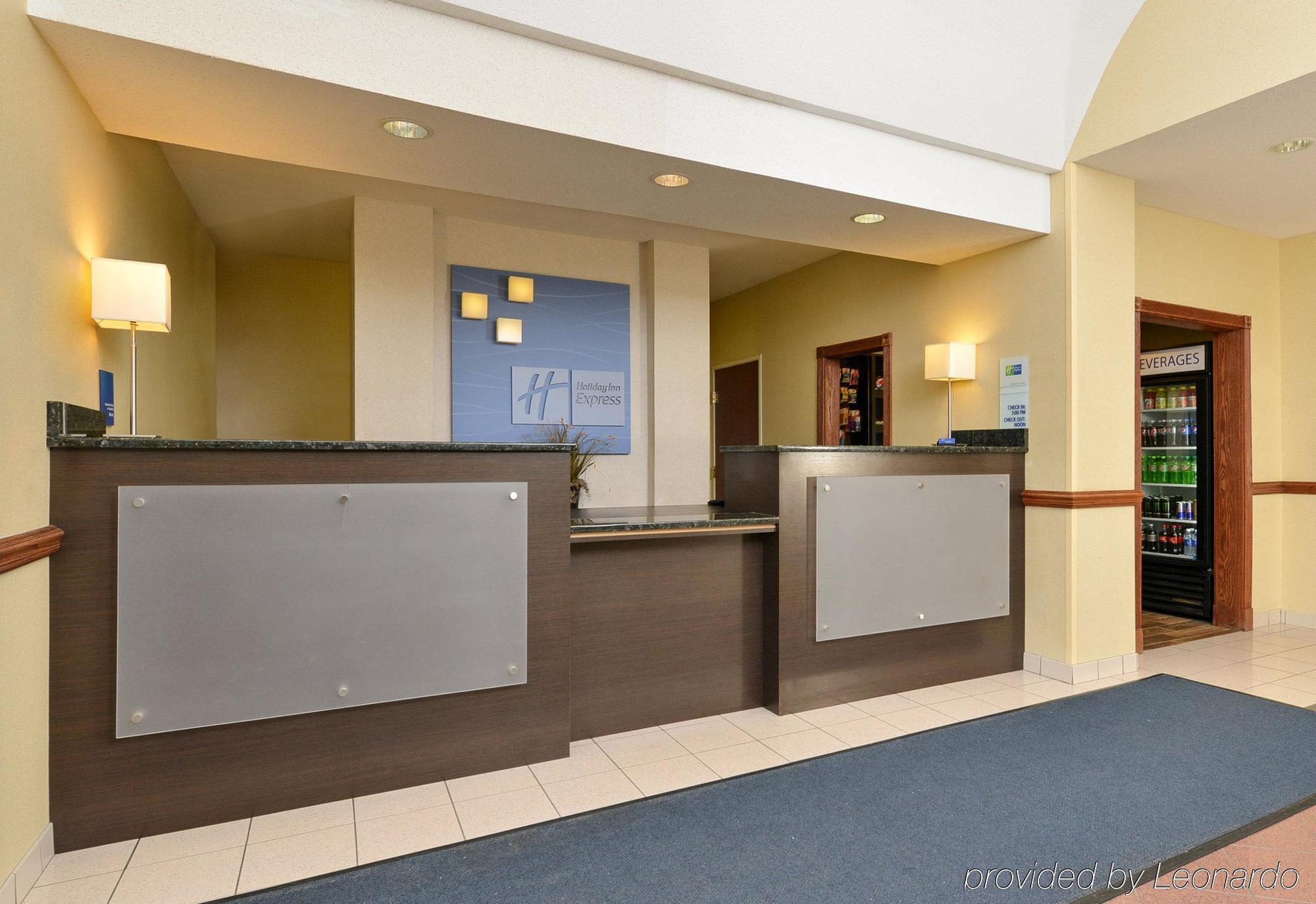 Holiday Inn Express Hotel & Suites Burlington By Ihg Kültér fotó